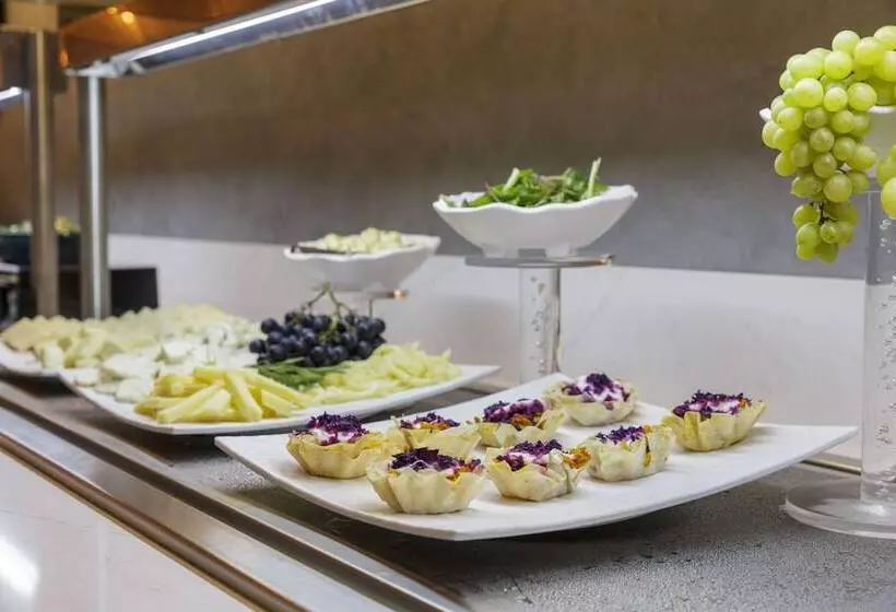 ホテル Ramada Encore By Wyndham Istanbul Sisli