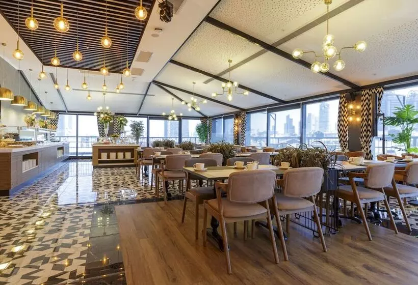 ホテル Ramada Encore By Wyndham Istanbul Sisli