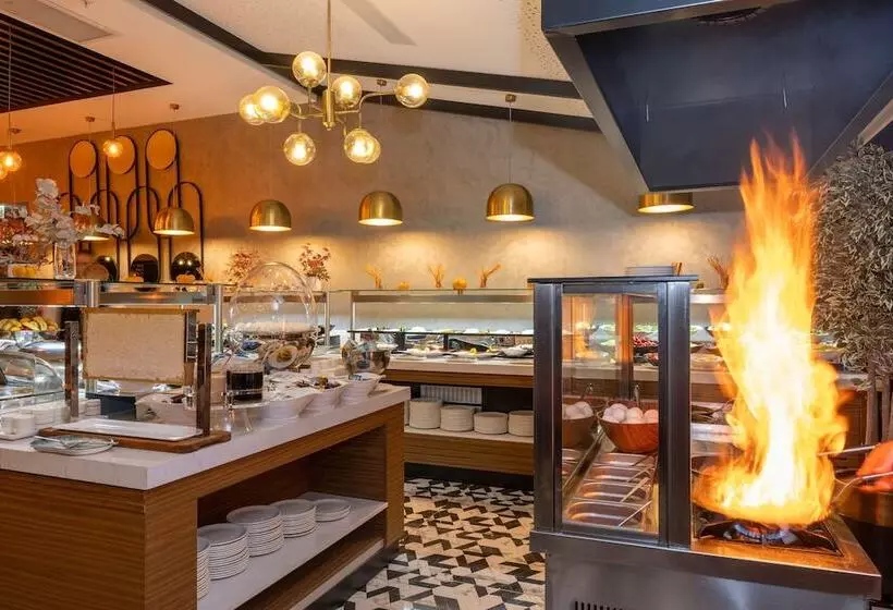 ホテル Ramada Encore By Wyndham Istanbul Sisli