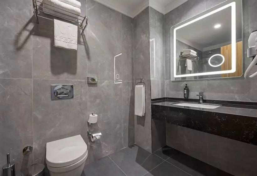 ホテル Ramada Encore By Wyndham Istanbul Sisli