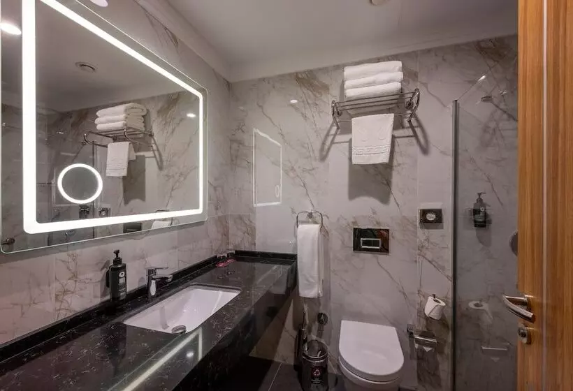 ホテル Ramada Encore By Wyndham Istanbul Sisli