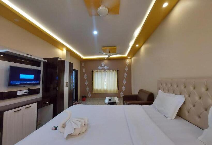 Hotel Sweet Dream Beach Resort !! 50 Mts From Beach ! Peaceful Room With Garden View Free Parking !!