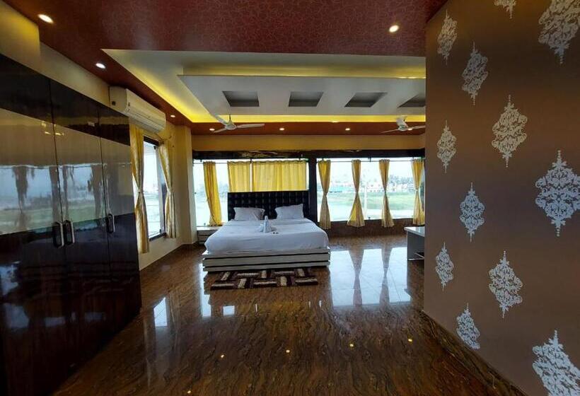 Hotel Sweet Dream Beach Resort !! 50 Mts From Beach ! Peaceful Room With Garden View Free Parking !!