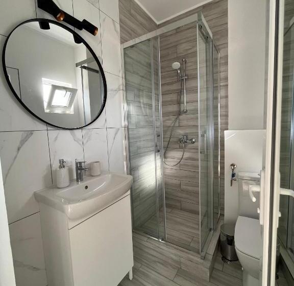 پانسیون Maison 25