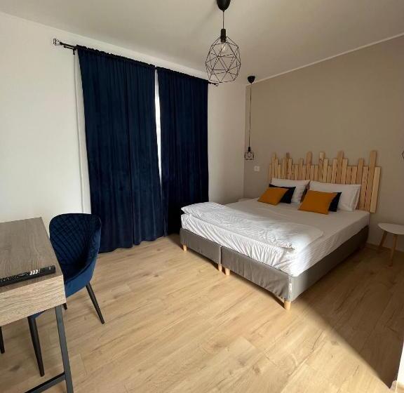 پانسیون Maison 25