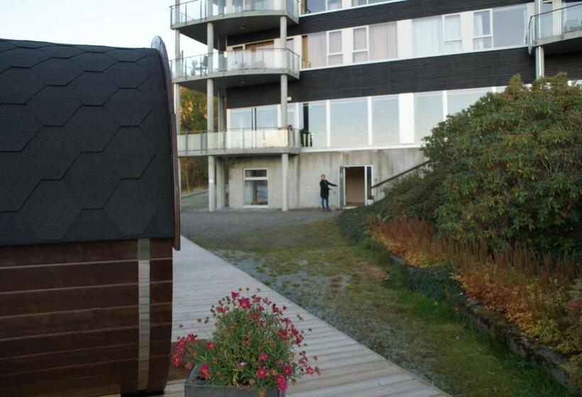 Resort Sleeping Barrel Lodge Smaken Av Ryfylke Event As, Drives Ikke Som Hotell