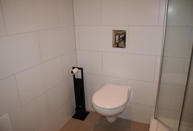 Resort Sleeping Barrel Lodge Smaken Av Ryfylke Event As, Drives Ikke Som Hotell