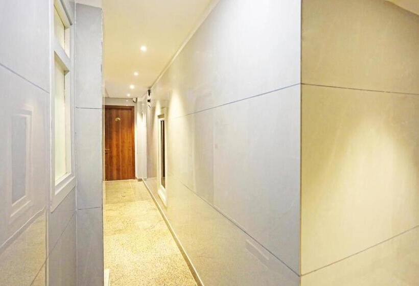 Frankstay By Hotel Preet In 05 Mints Walking Distance Nizamuddin Railway Station