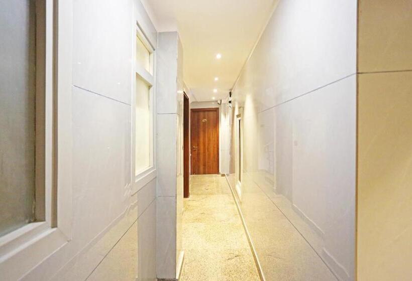 Frankstay By Hotel Preet In 05 Mints Walking Distance Nizamuddin Railway Station