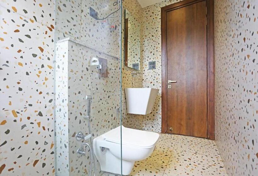 Frankstay By Hotel Preet In 05 Mints Walking Distance Nizamuddin Railway Station