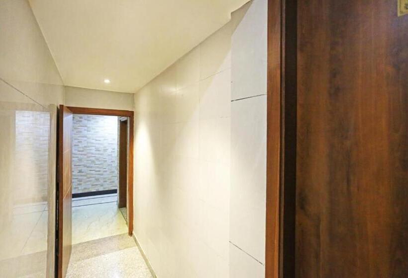 Frankstay By Hotel Preet In 05 Mints Walking Distance Nizamuddin Railway Station