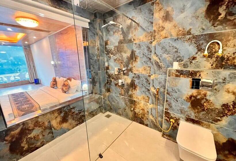 בית מלון כפרי Bentenwood Resort A Beutiful Scenic Mountain & River View