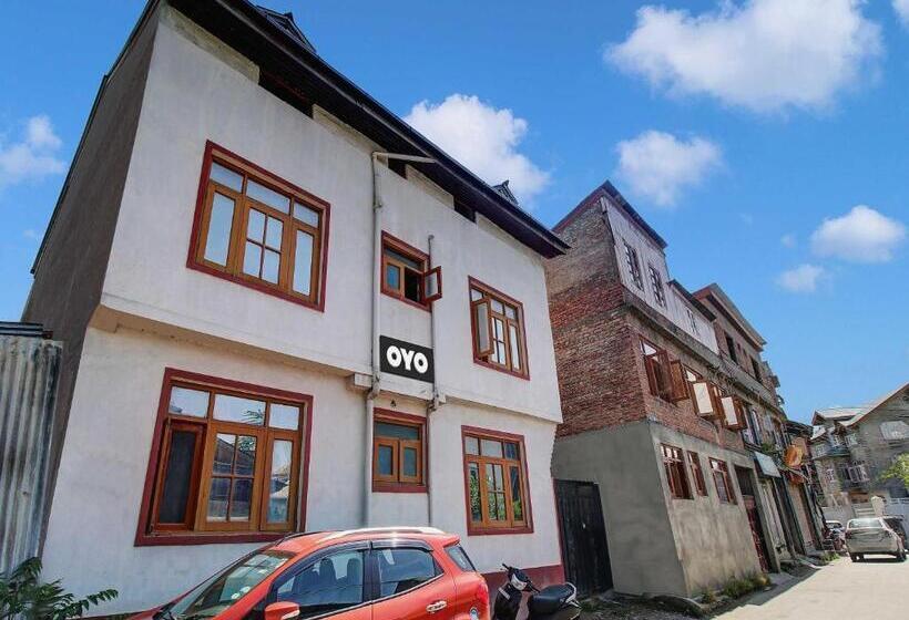 Отель O Wooden Cave By M2