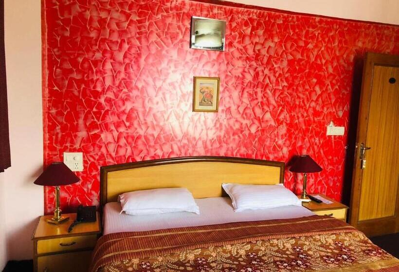 בית מלון כפרי Yatrika