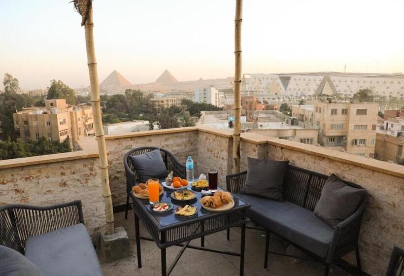 King Tout Hotel Pyramids View
