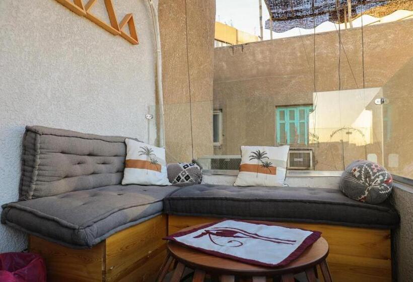 King Tout Hotel Pyramids View