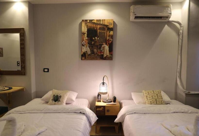 King Tout Hotel Pyramids View