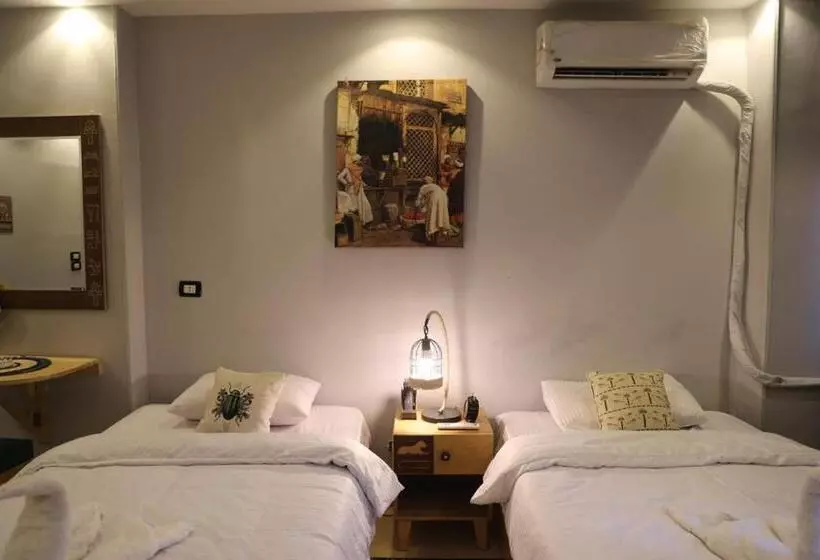 King Tout Hotel Pyramids View