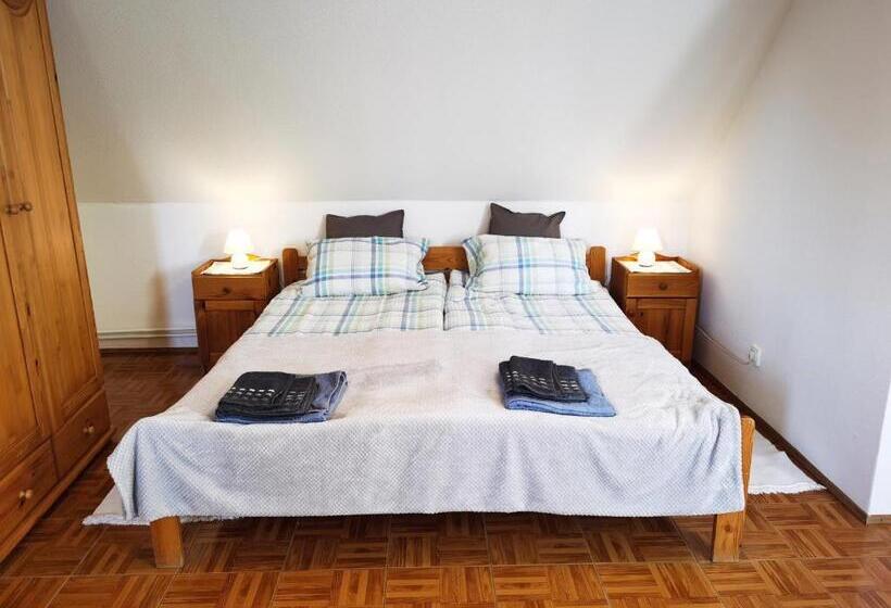 پانسیون Family Vendégház