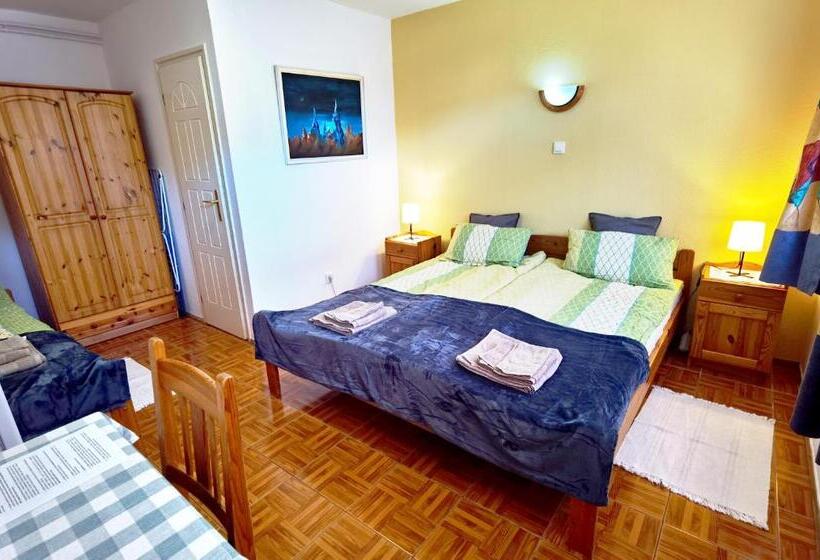 پانسیون Family Vendégház