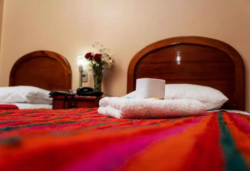 پانسیون Hostal Pukawara