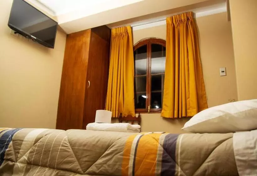 پانسیون Hostal Pukawara