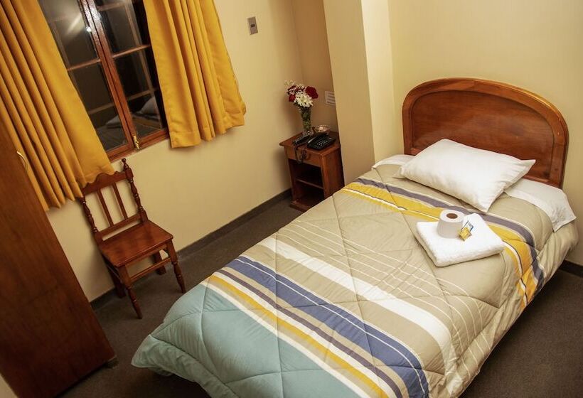 بنسيون Hostal Pukawara