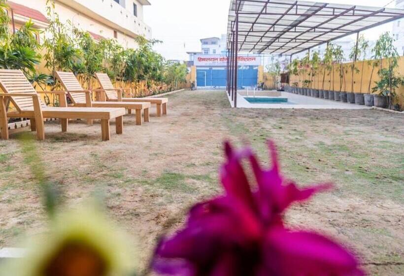 בית מלון כפרי Himalayan Yoga Association