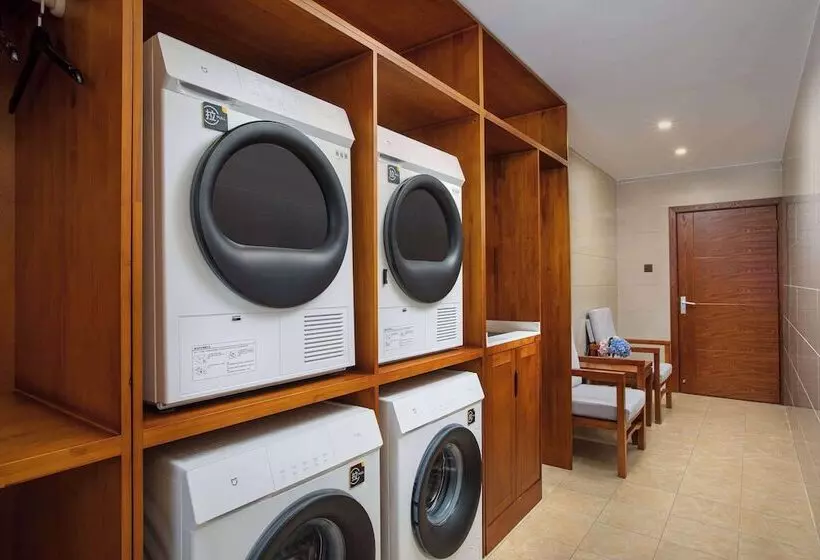 Days Hotel By Wyndham Dali High Speed Railway Station