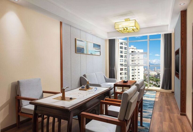 Days Hotel By Wyndham Dali High Speed Railway Station