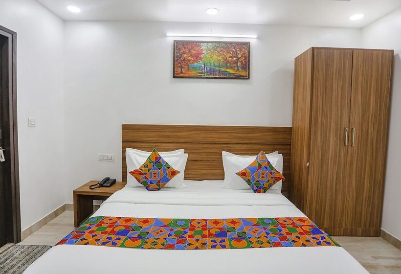 Fabhotel Unique Stay