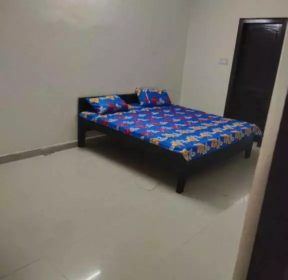 Hotelli Oyo Saini Guest House
