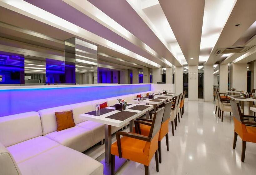 호텔 Premier Tamanna