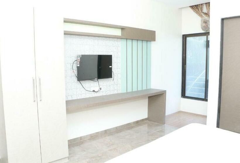 호텔 Ramji Family Garden Lodging Restaurant