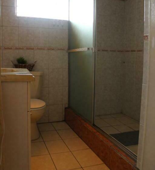 پانسیون Real Hostal