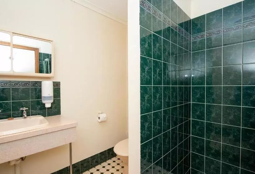 Ardrossan Hotel Motel