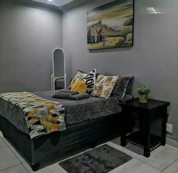 Aamiaismajoitus (B&B) Lady D Exclusive Abode