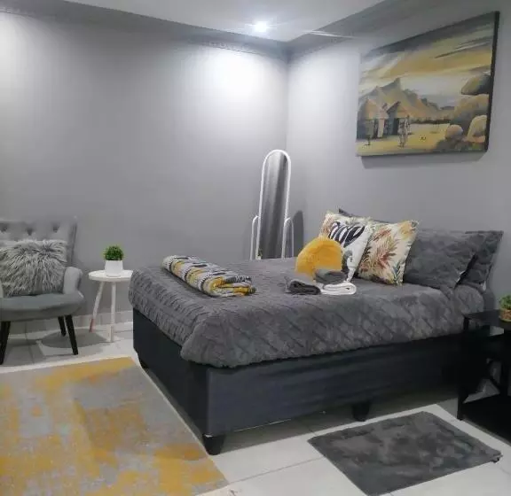 Aamiaismajoitus (B&B) Lady D Exclusive Abode