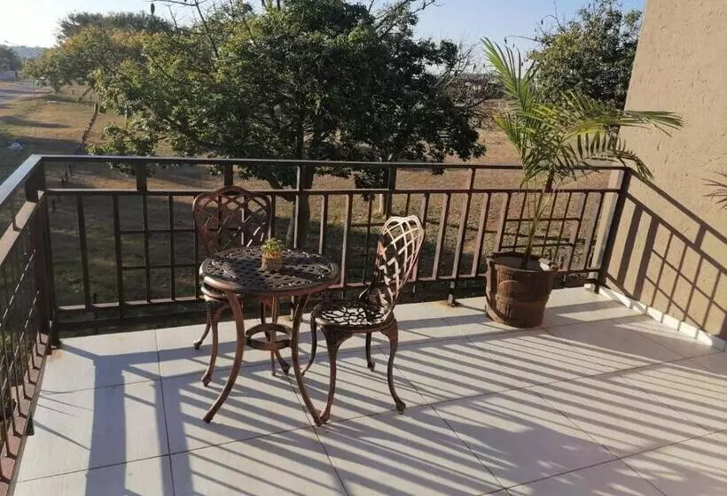 Aamiaismajoitus (B&B) Lady D Exclusive Abode