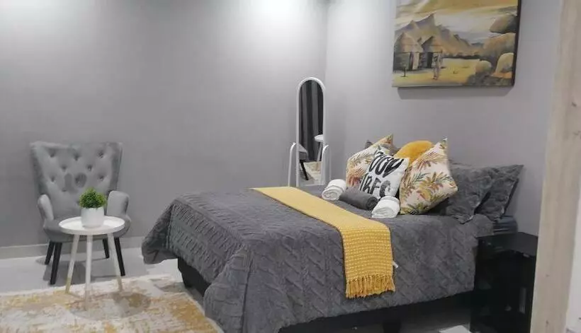 Aamiaismajoitus (B&B) Lady D Exclusive Abode