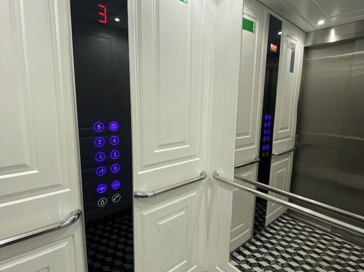 Atar Airport Hotel & Spa