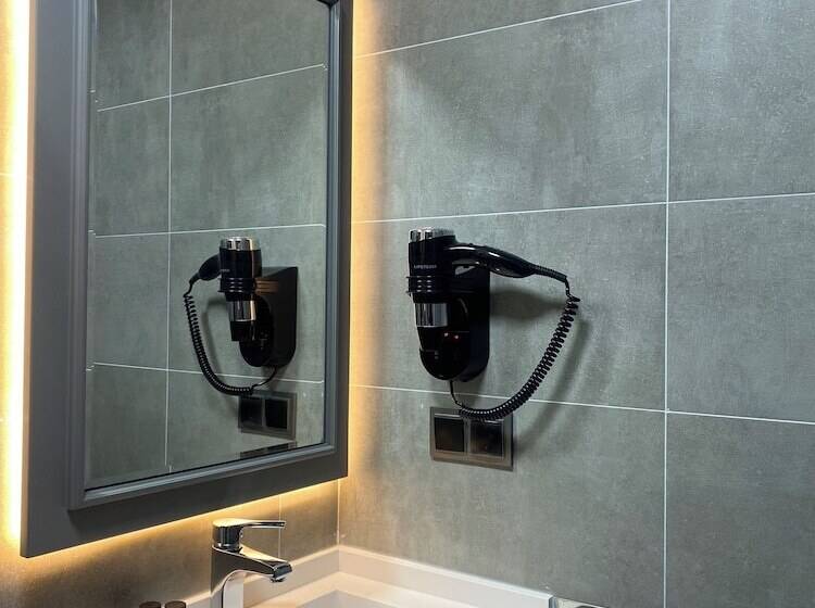 Atar Airport Hotel & Spa