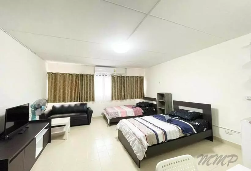 Hotelli Popular The Best Muangthongthani 日常房间公寓