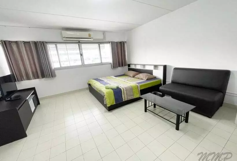 Hotelli Popular The Best Muangthongthani 日常房间公寓