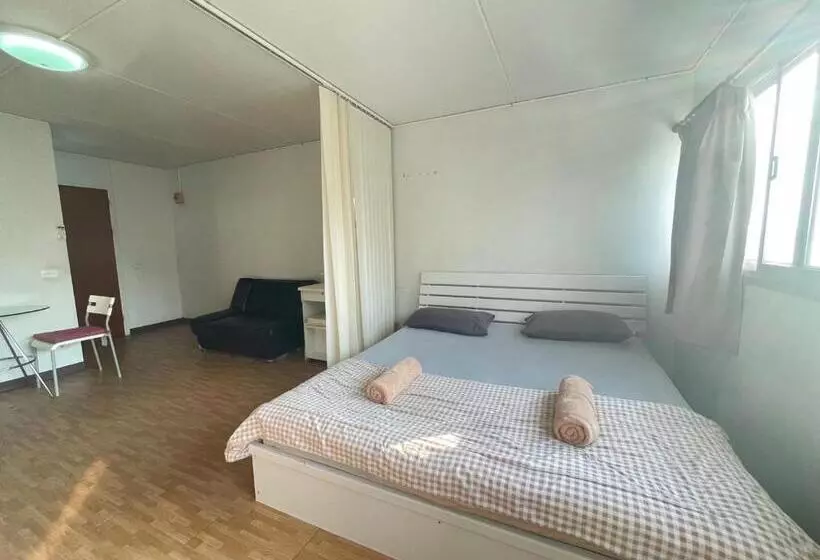 Hotelli Popular The Best Muangthongthani 日常房间公寓