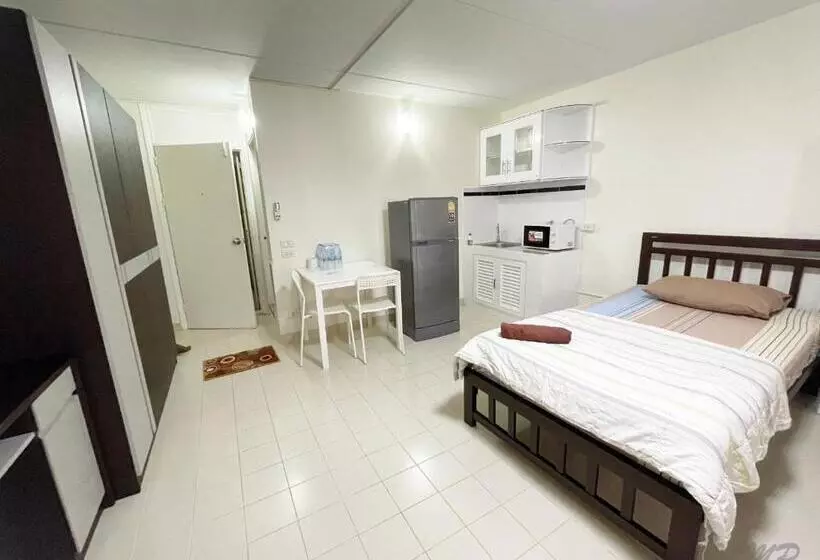 Hotelli Popular The Best Muangthongthani 日常房间公寓