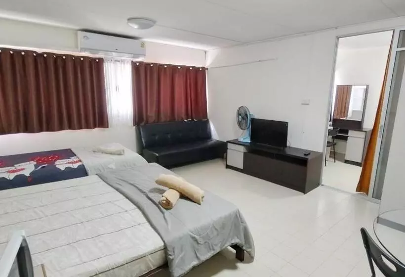 Hotelli Popular The Best Muangthongthani 日常房间公寓