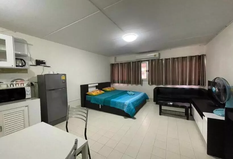 Hotelli Popular The Best Muangthongthani 日常房间公寓