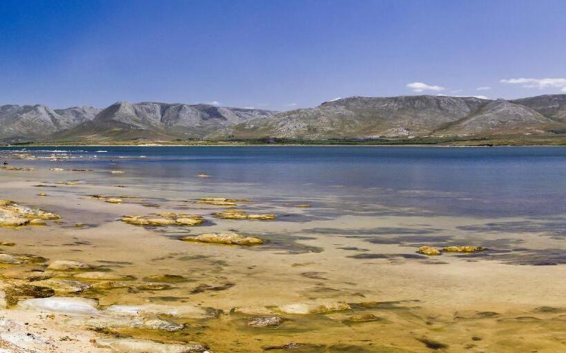 بنسيون Shalom Self Catering