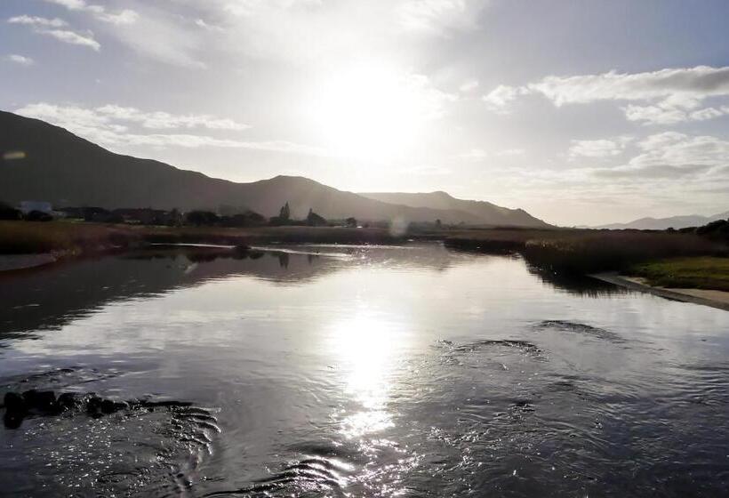 بنسيون Shalom Self Catering